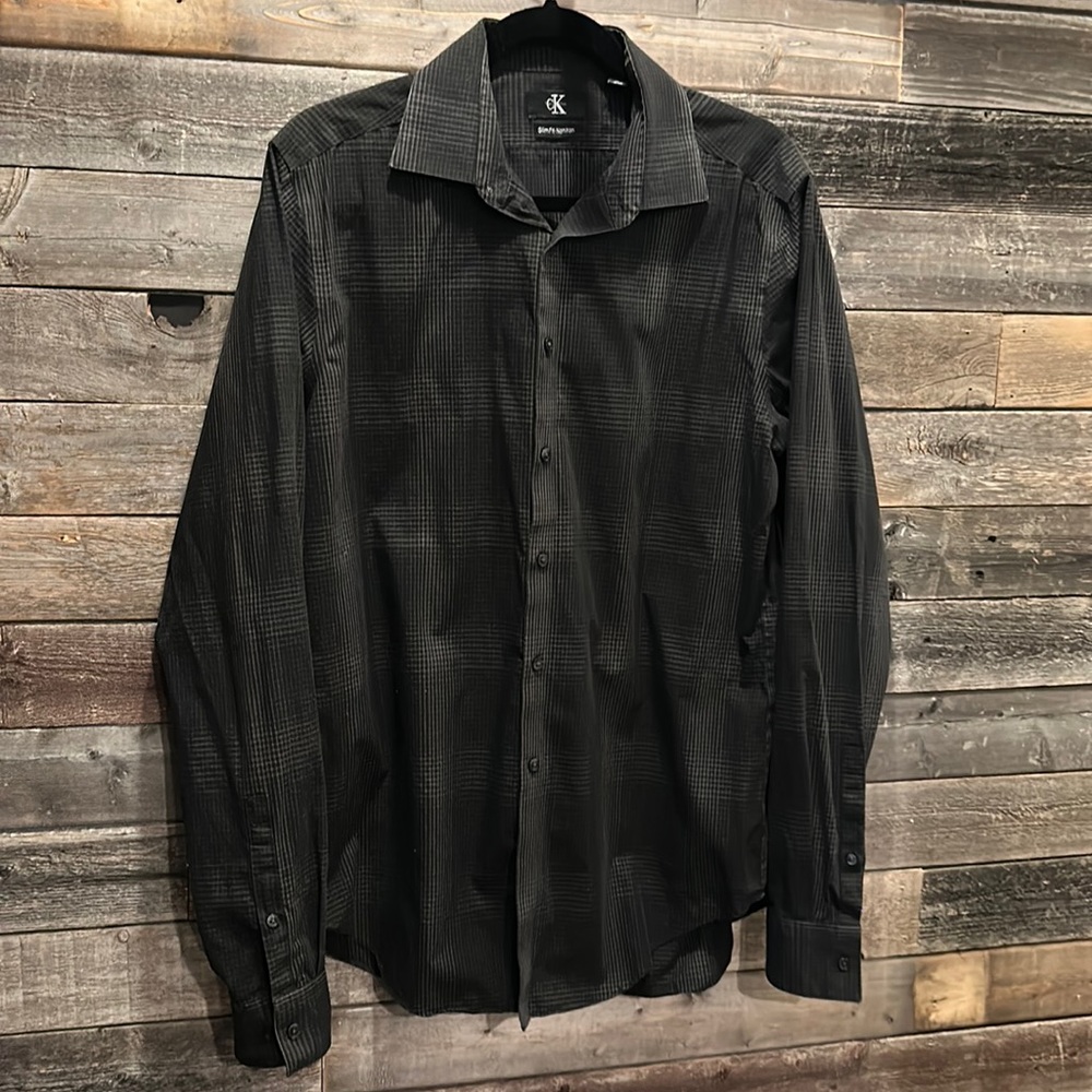EUC Calvin Klein SlimFit Men’s Black/Grey Plaid long sleeve shirt Sz L 16 36/37